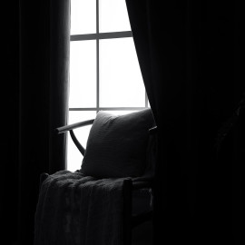 EMEMA 2 gab. aptumšojošie aizkari, samta aizkari, necaurspīdīgi aizkari ar metāla riņķiem, termoaizkari guļamistabai un viesistabai, 140 × 225 cm (platums × augstums)