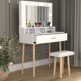 Kosmētikas galdiņš “Lindas”.