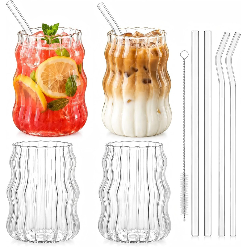 Stikla glāzes ar viļņotu dizainu un salmiņiem, 4 gab., 530 ml.