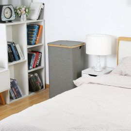 Efluky veļas grozs ar vāku.