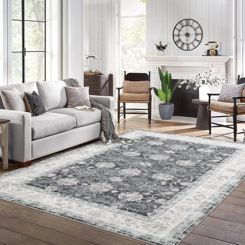 “WESTLOOM” paklājs ar vintage ziedu ornamentu – 120 x 170 cm, melns/pelēks.