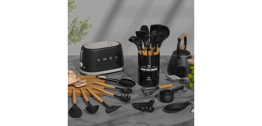 Umite Chef 33 daļu silikona virtuves piederumu komplekts.
