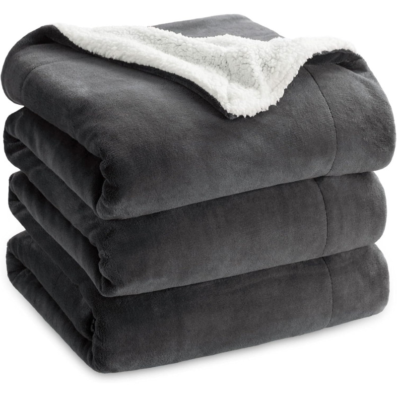 Bedsure GentleSoft Sherpa flīsa pleds, tumši pelēks, 220 × 240 cm.