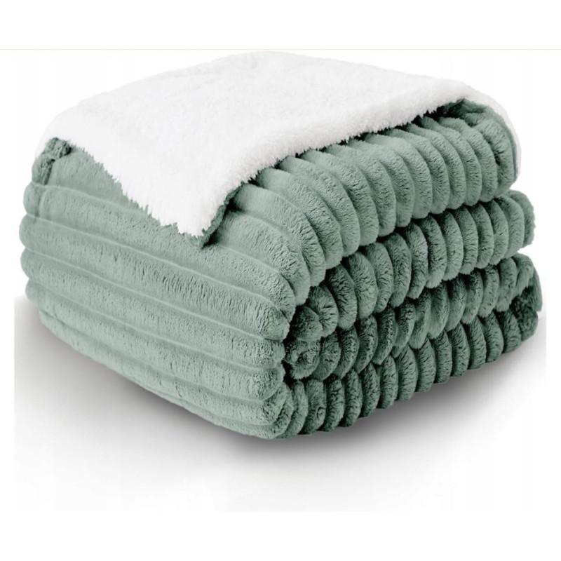 Mīksts, silts pleds zaļā tonī – biezs Sherpa pleds WAVVE 150×200 cm.