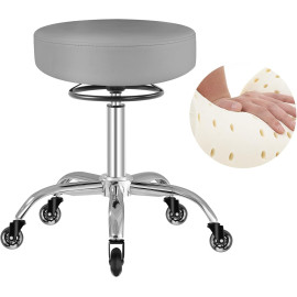 “OUTMASTER” augstumā regulējams krēsls ar riteņiem.