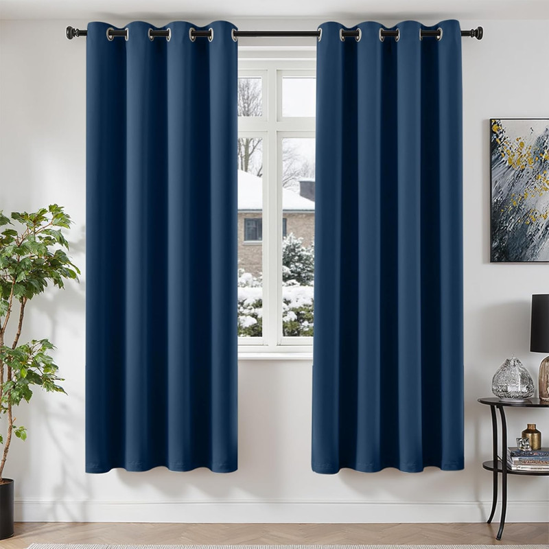 TOPICK aptumšojošie aizkari ar riņķiem (eyelets).